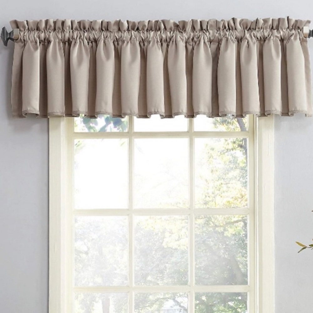 Sun Zero Energy Efficient Rod Pocket Valance